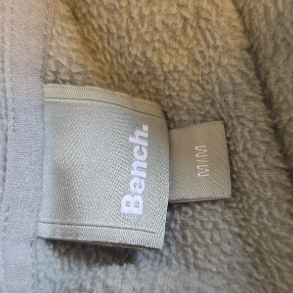 Hoodie - Bench - Medium - Picture 4 of 4